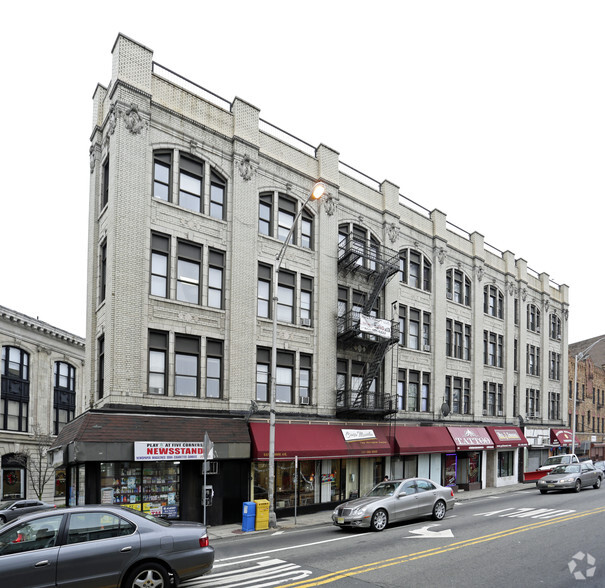 665 Newark Ave, Jersey City, NJ for sale - Primary Photo - Image 1 of 1