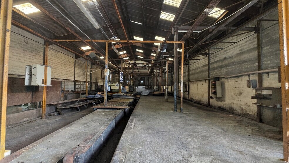 Industrial in La Seyne-sur-Mer to rent - Building Photo - Image 1 of 4