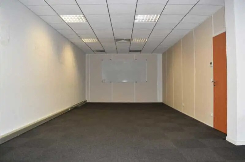 Office in Chassieu to rent - Interior Photo - Image 3 of 5