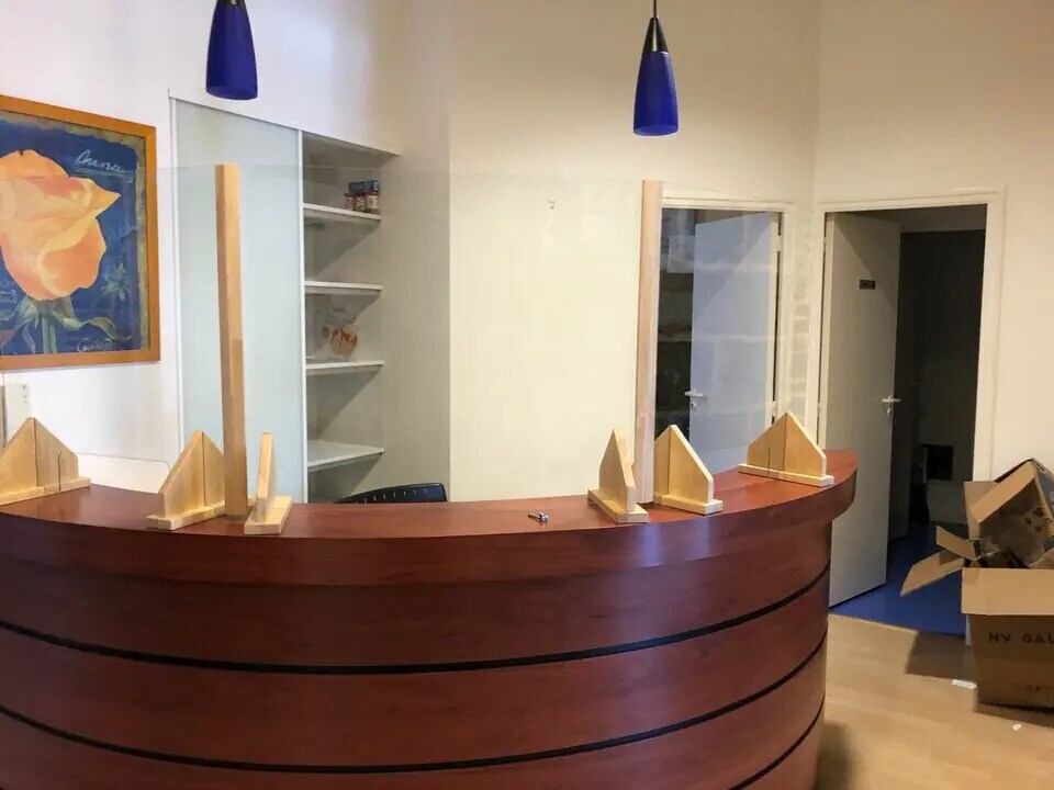 Vente Bureaux 140 m² - Photo 1