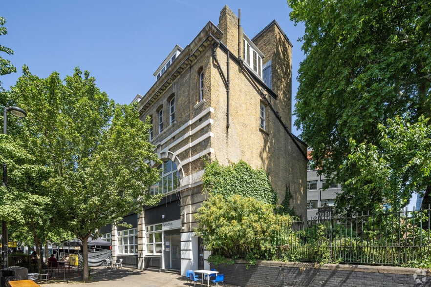 215-221 Borough High St, London for sale - Primary Photo - Image 1 of 6