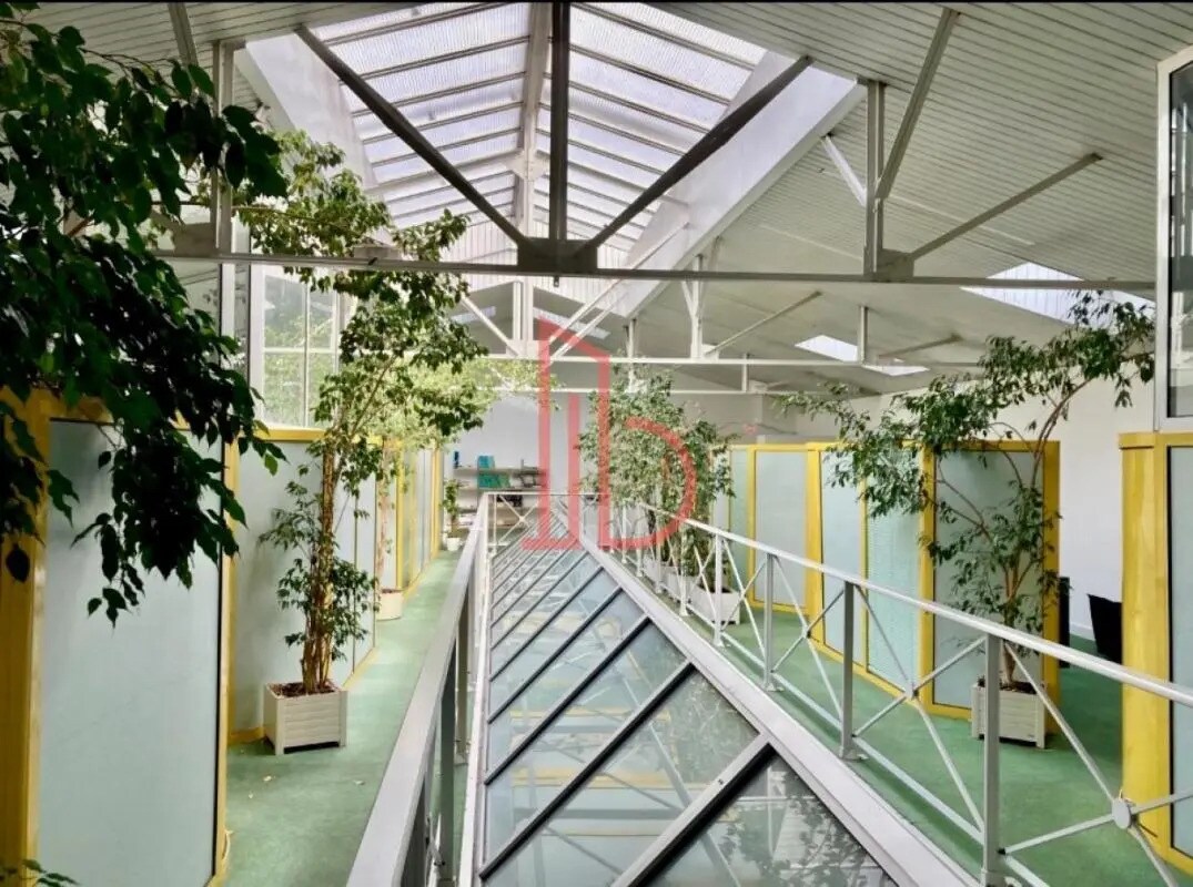 Office in Bordeaux to rent Interior Photo- Image 1 of 5