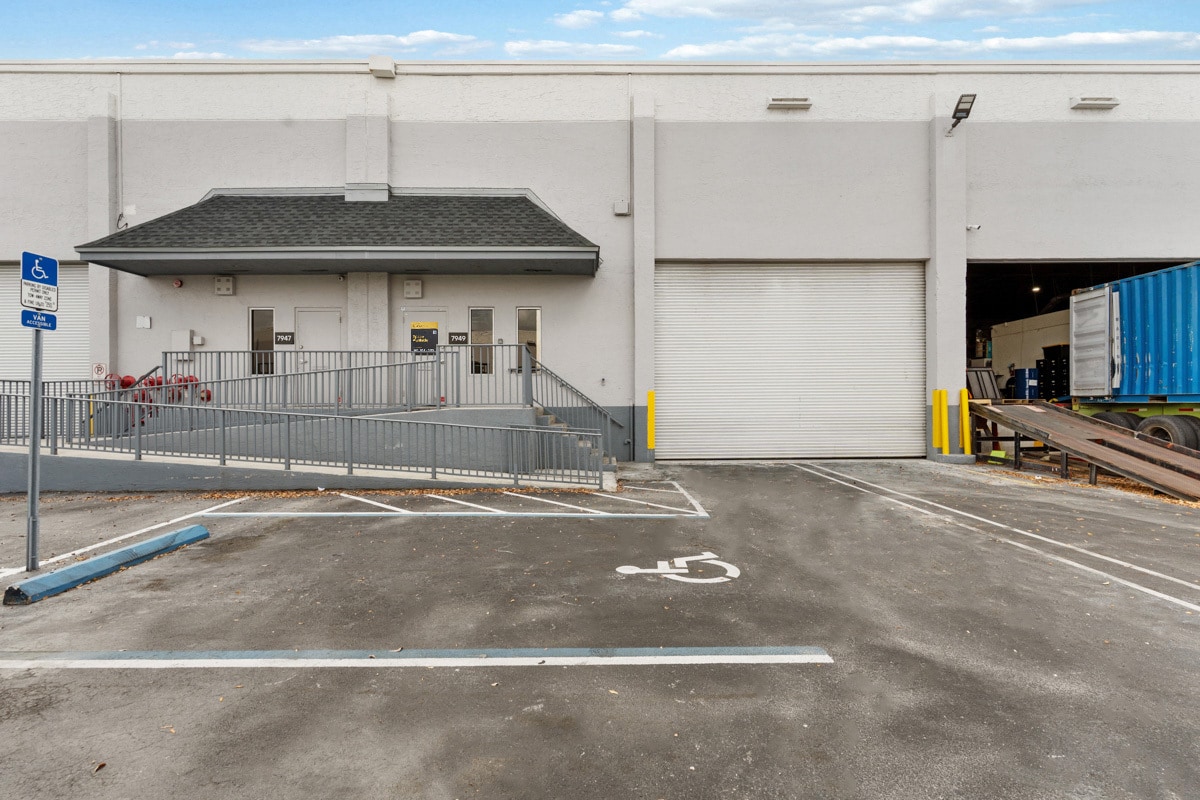 7950-7966 NW 14th St, Miami, FL to rent Building Photo- Image 1 of 10