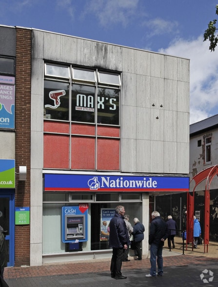 71 Church St, Bilston to rent - Building Photo - Image 2 of 2