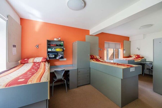 More details for Kingston Rd, Taunton - Office to Rent