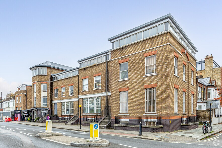 189 Munster Rd, London to rent - Building Photo - Image 2 of 2