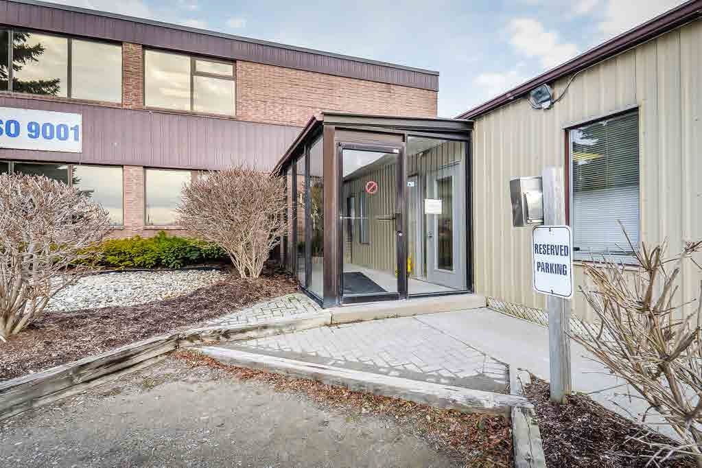 280 Shoemaker St, Kitchener N2E 3E1 UK