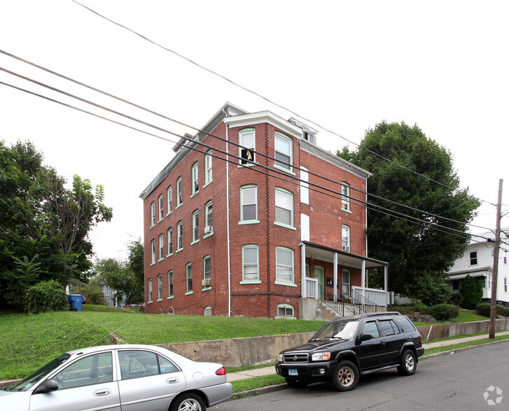 28-30 Sexton St, New Britain, CT for sale - Primary Photo - Image 1 of 14