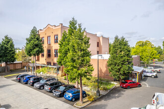 3934 NE Martin Luther King Jr Blvd, Portland, OR for rent Building Photo- Image 1 of 8