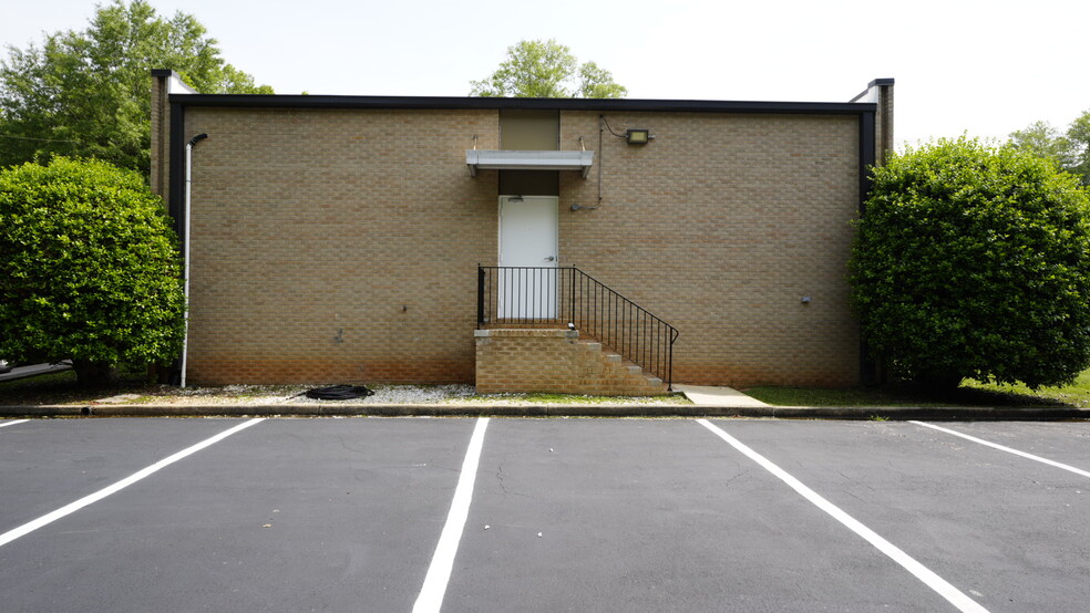 1281 Ebenezer Rd, Rock Hill, SC for rent - Building Photo - Image 3 of 27