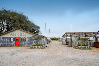 1004 West Loop, El Campo, TX for sale Primary Photo- Image 1 of 1