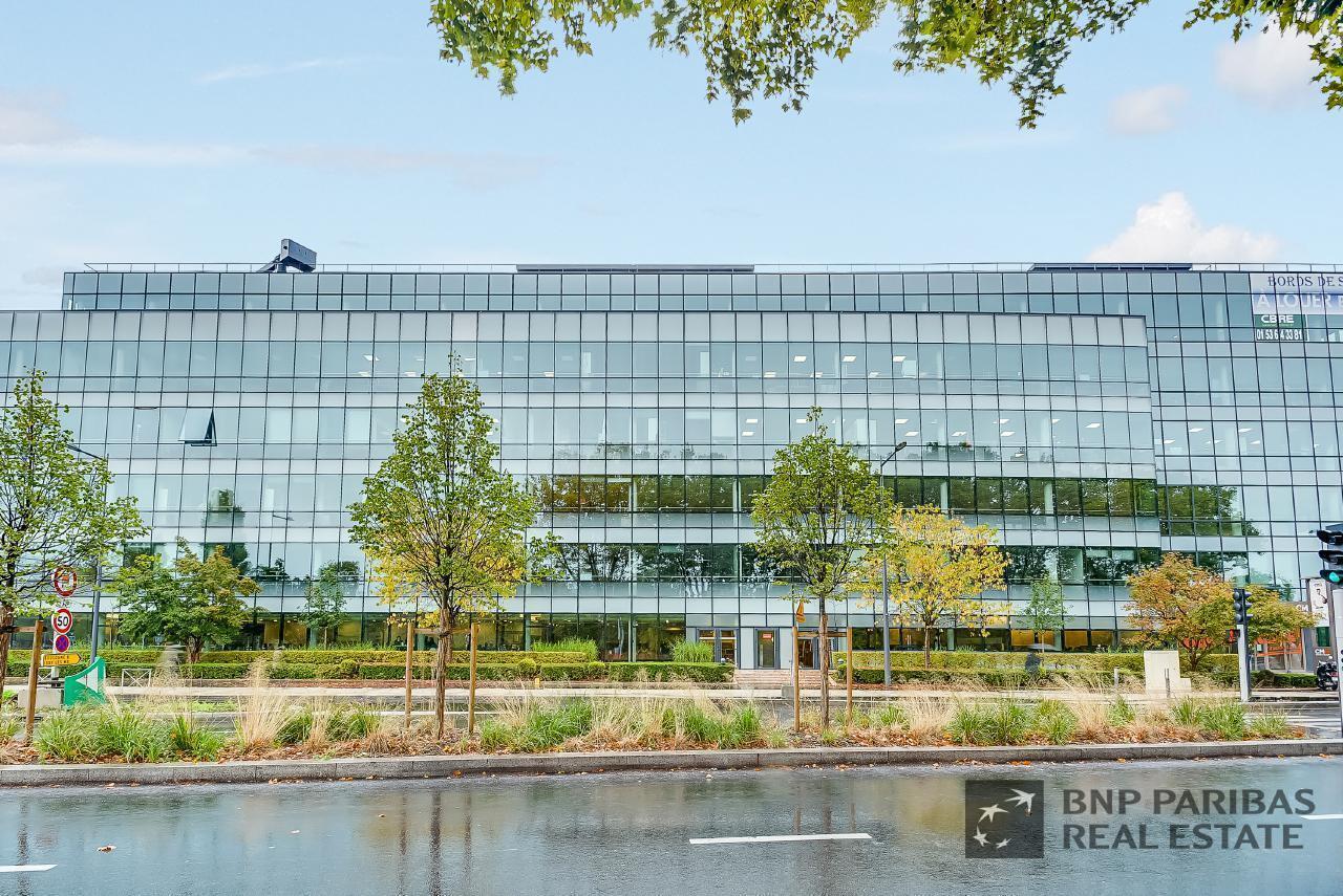 65 Rue Camille Desmoulins, Issy-les-Moulineaux to rent Building Photo- Image 1 of 2