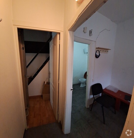 Retail in Guadalajara, Guadalajara to rent - Building Photo - Image 3 of 4