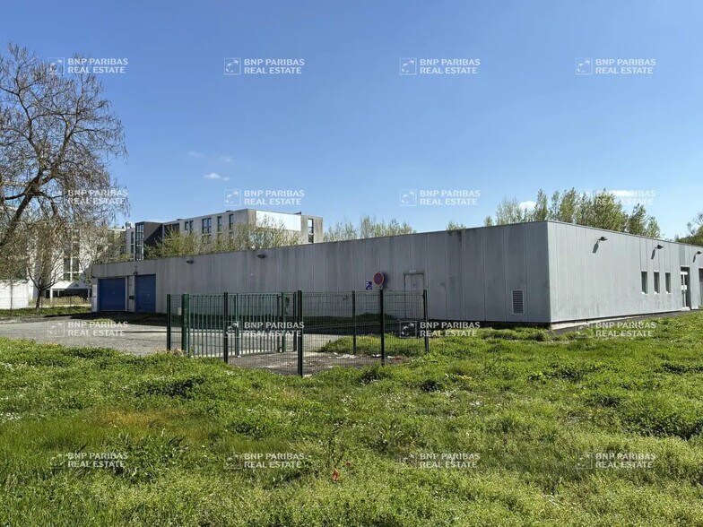 Office in Bordeaux to rent - Building Photo - Image 3 of 11
