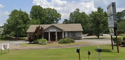 952 Lake Oconee Pky, Eatonton, GA for rent Primary Photo- Image 1 of 2