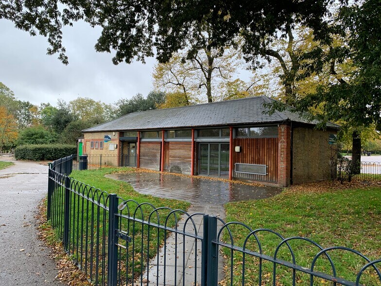 V&A Building, London to rent - Primary Photo - Image 1 of 8