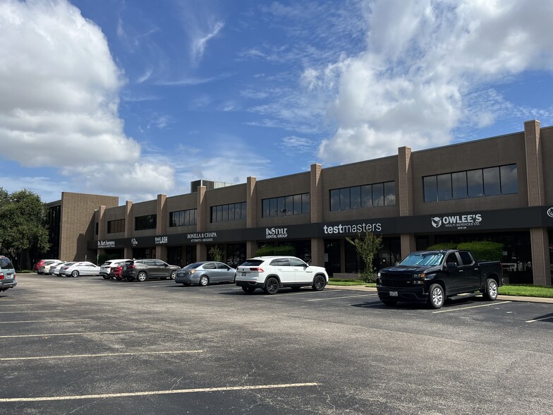 2600 N Gessner Rd, Houston, TX for rent - Building Photo - Image 1 of 6