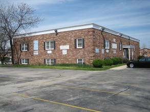 3801 Monarch Dr, Racine, WI for rent Building Photo- Image 1 of 2