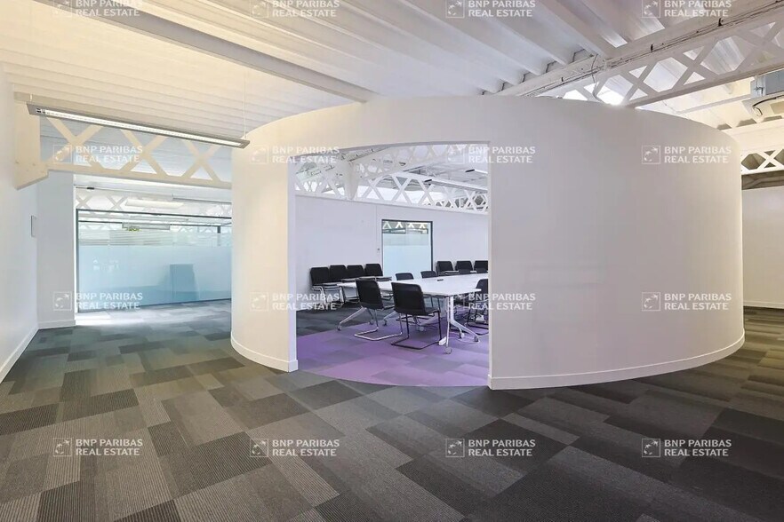 125 Avenue De La République, La Madeleine to rent - Building Photo - Image 2 of 23