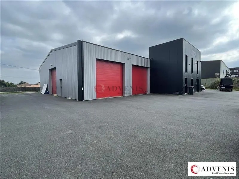 Vente Local d'activités 730 m² - Photo 1