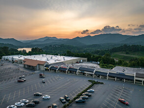 157-229 Paragon Pky, Waynesville, NC for rent Building Photo- Image 1 of 7