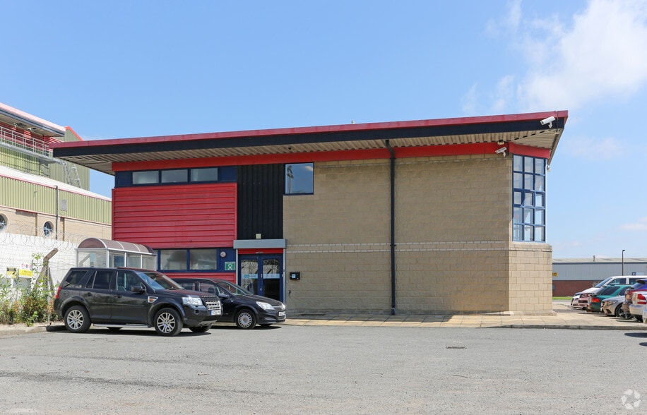 Bookers Way, Sheffield to rent - Building Photo - Image 2 of 5