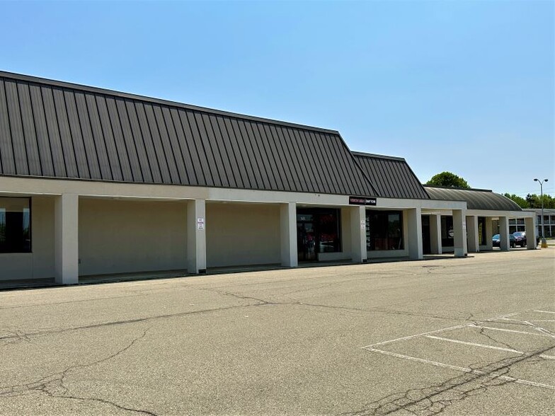 1156 Kauffman Ave, Fairborn, OH for rent - Building Photo - Image 1 of 9