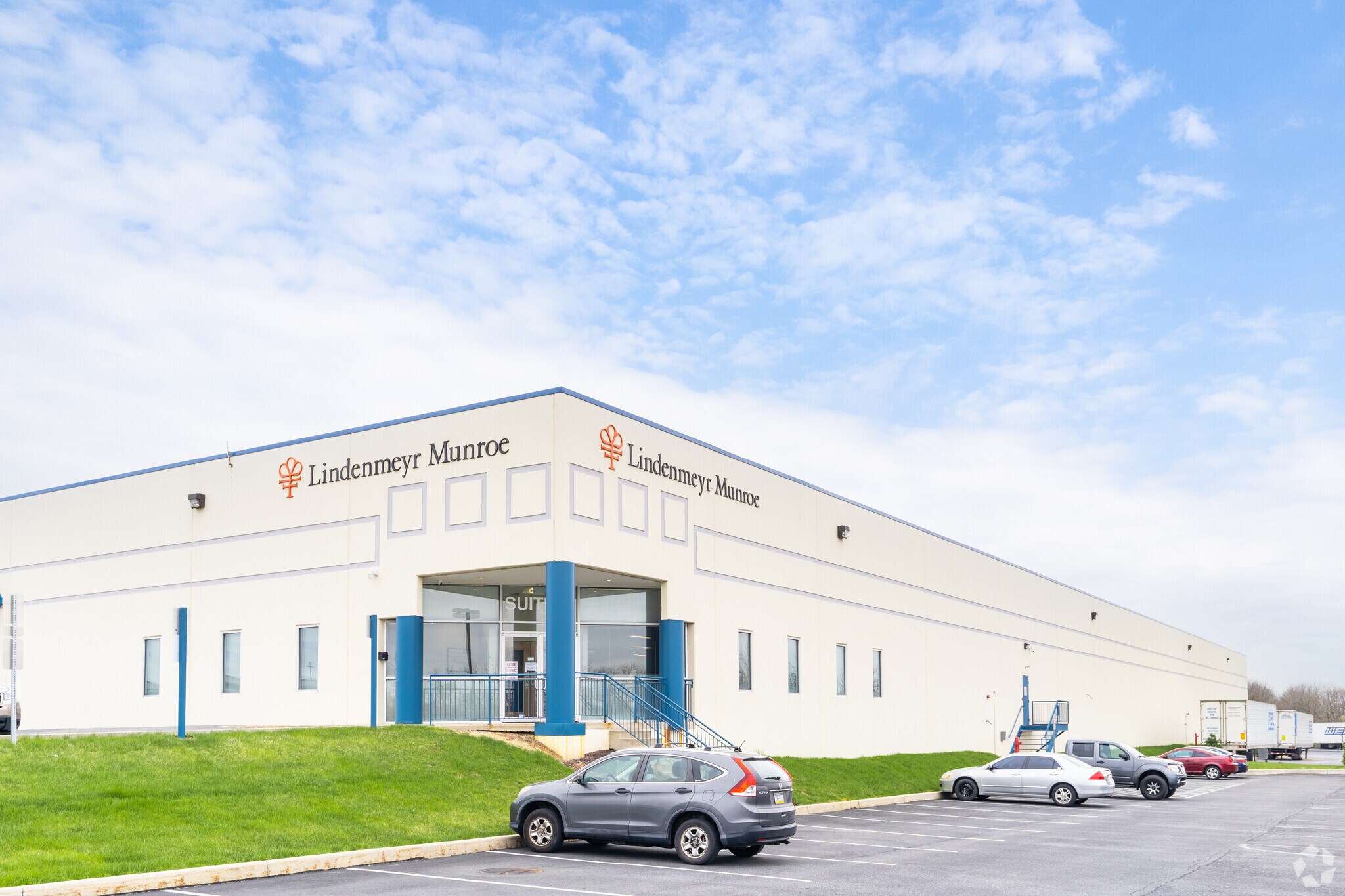 200 Cascade Dr, Allentown, PA to rent Primary Photo- Image 1 of 7