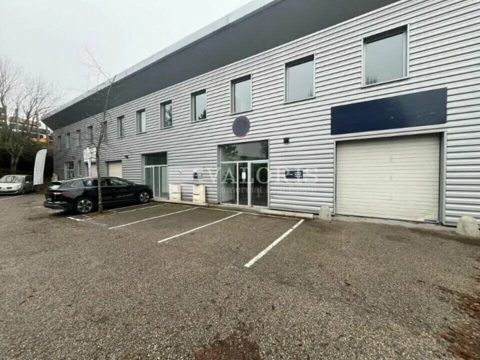Location Local d'activités 268 m² à 536 m² - Photo 1