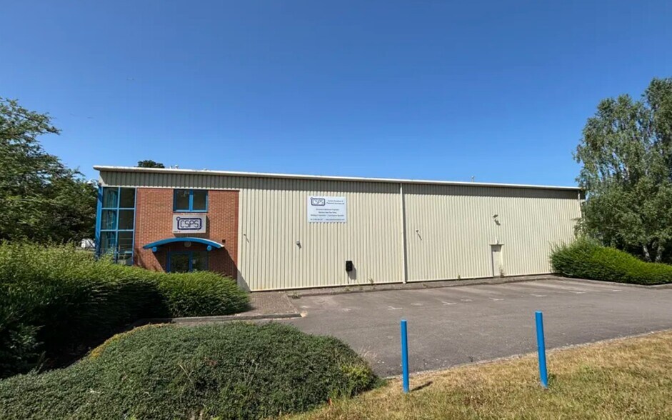 Brunel Way, Stonehouse to rent - Building Photo - Image 3 of 8