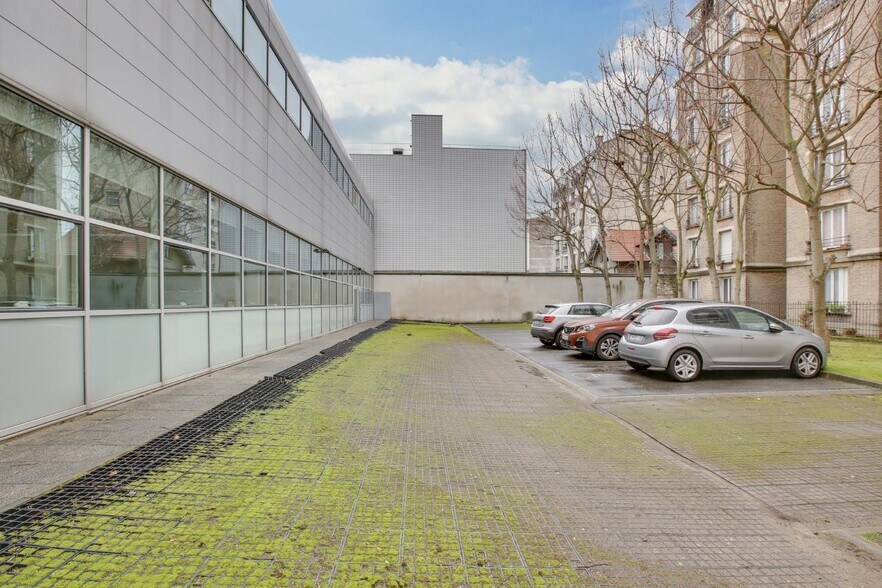 7 Rue Nationale, Boulogne-Billancourt to rent - Building Photo - Image 2 of 16