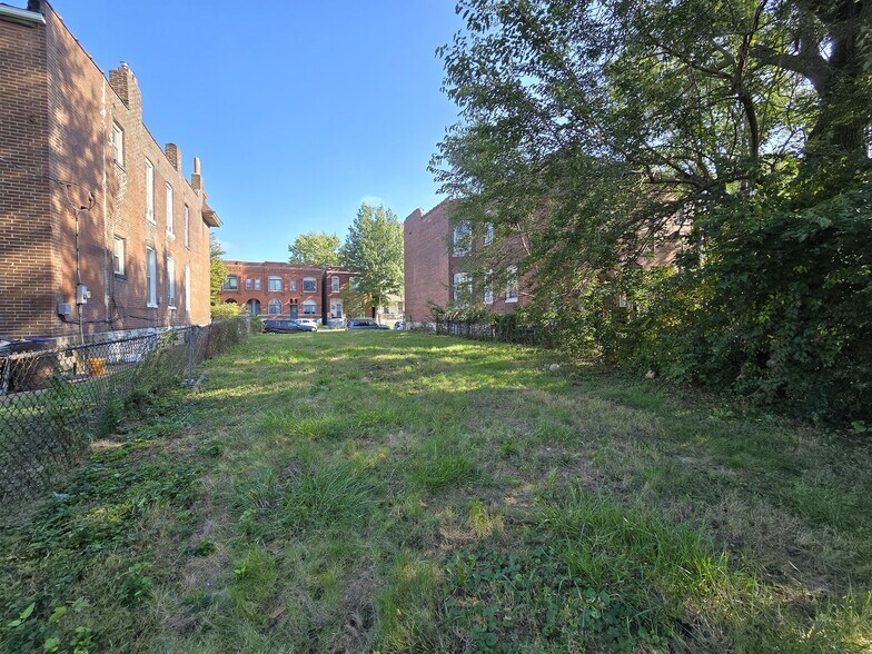 4330 Gibson Ave, Saint Louis, MO for sale - Building Photo - Image 2 of 4