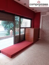 Retail in L'Hospitalet de Llobregat, Barcelona to rent Interior Photo- Image 2 of 4