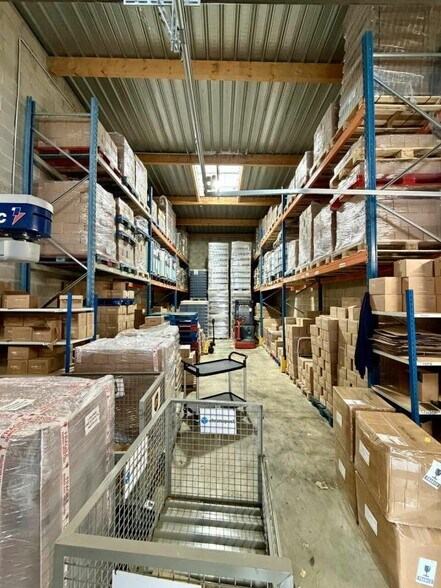 Industrial in Saint-Soupplets to rent - Building Photo - Image 2 of 2