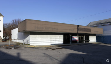 820-824 Main St, West Warwick, RI for sale Primary Photo- Image 1 of 1