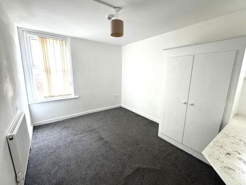 92 Central Dr, Blackpool for sale - Building Photo - Image 3 of 13
