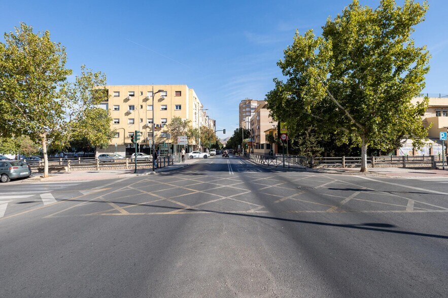 Retail in Granada for sale - Building Photo - Image 3 of 22