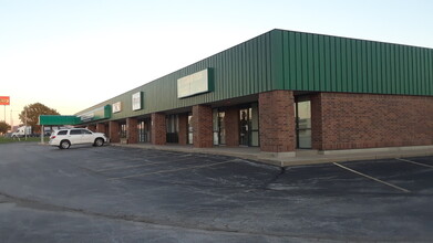 3000 E Division St, Springfield, MO for rent Building Photo- Image 1 of 12