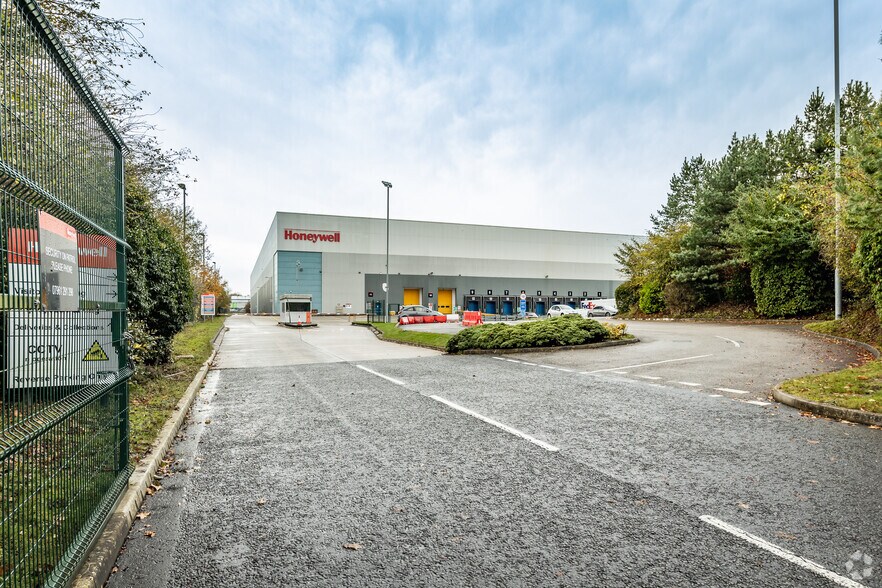 North Rd, Ellesmere Port for sale - Primary Photo - Image 1 of 1