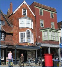 137 High St, Marlborough to rent Primary Photo- Image 1 of 2