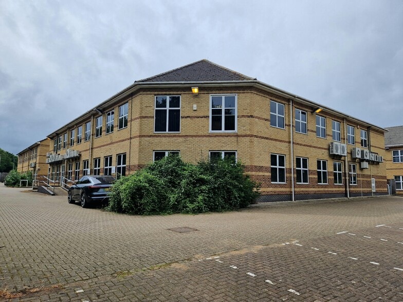 Rutherford Clos, Stevenage for sale - Building Photo - Image 3 of 19