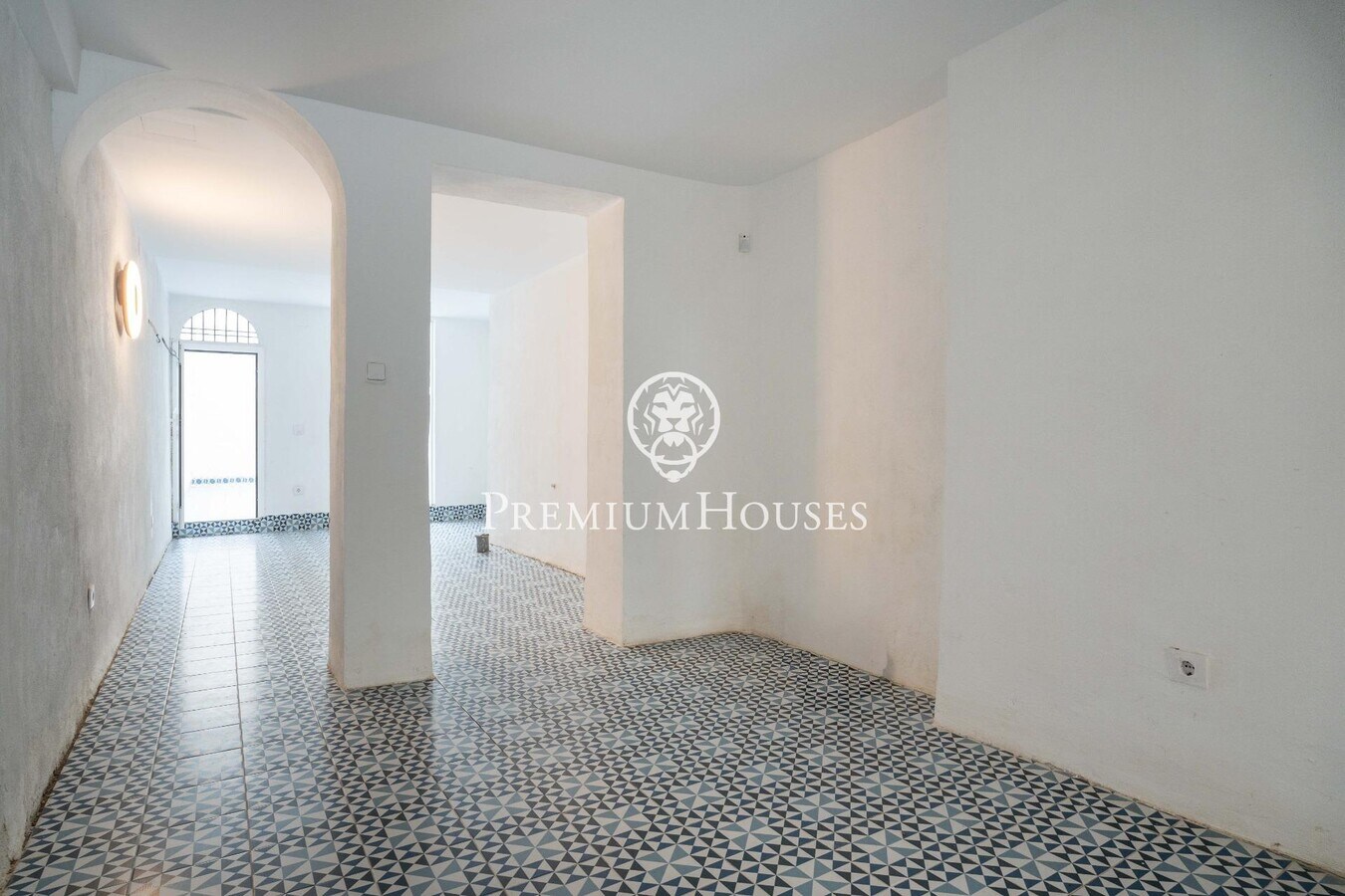 Sitges, BAR 08870 - Unit - - - Interior Photo - Image 2 of 17