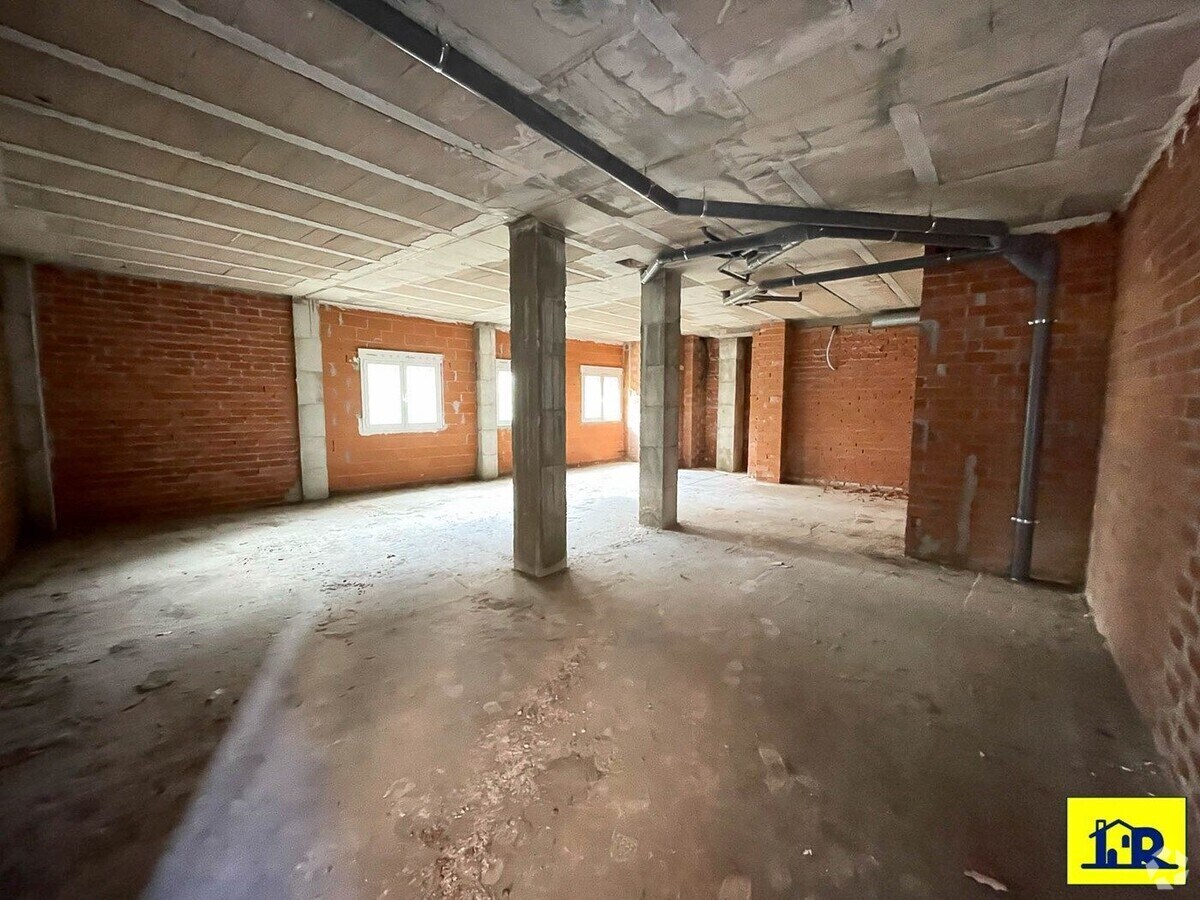 Cuenca, CUE 16001 - Unit Puerta 01, Esc. 1 -  - Interior Photo - Image 2 of 2
