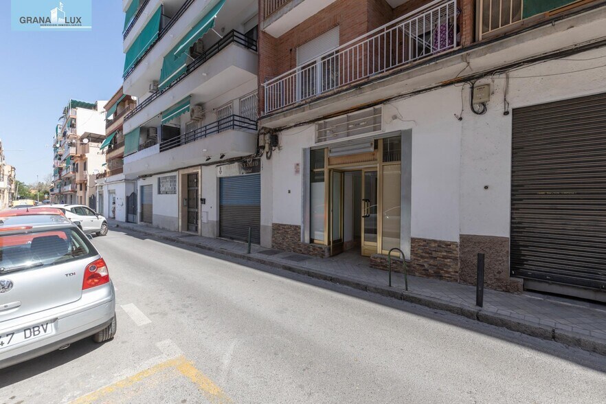 Retail in Granada for sale - Building Photo - Image 2 of 27