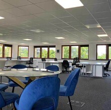 17 Corstorphine Rd, Edinburgh to rent Interior Photo- Image 2 of 3