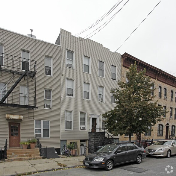 33 Withers St, Brooklyn, NY for sale - Building Photo - Image 1 of 17