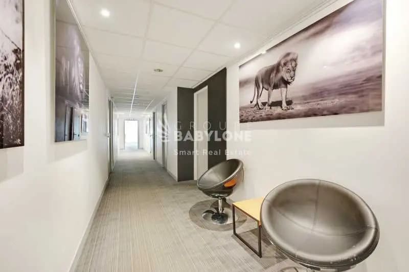 Office in Suresnes to rent - Lobby - Image 3 of 42