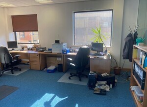 4-6 Porters Wood, St Albans for sale Interior Photo- Image 1 of 1