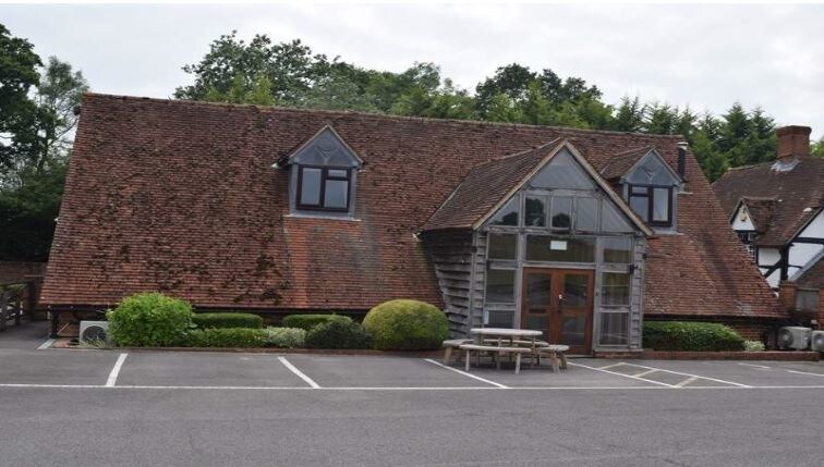 Farnham Rd, Ewshot for sale - Primary Photo - Image 1 of 1