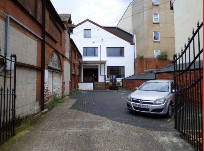 11 St Nicholas St, Weymouth for sale Primary Photo- Image 1 of 1